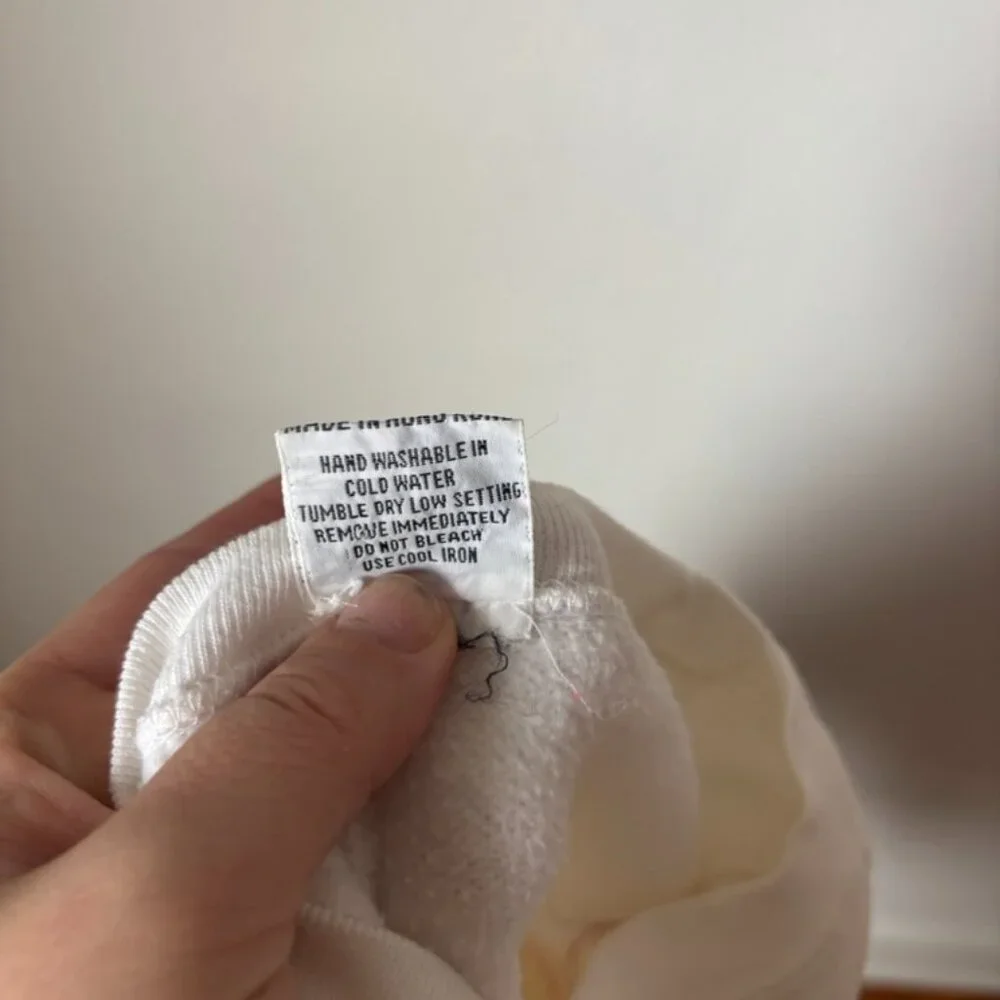 Rare Vintage 80's Rainbow Heart White Crewneck Sweatshirt | Size M - Picture 3 of 6